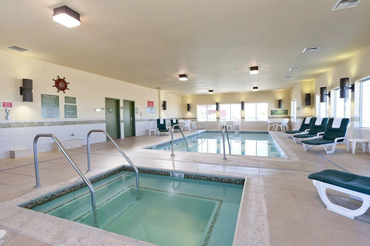 Holiday Inn & Suites - Barstow By Ihg Luaran gambar