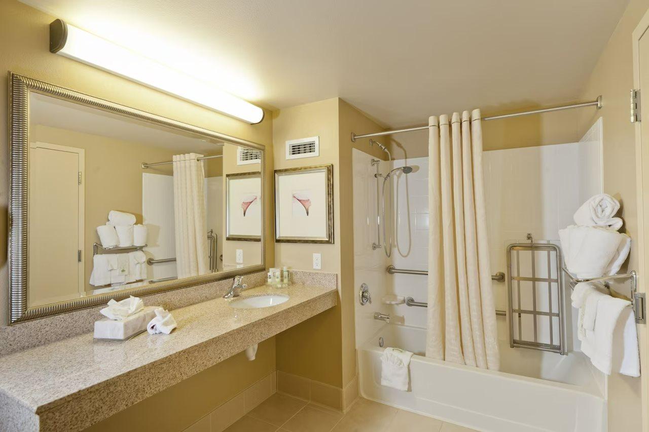 Holiday Inn & Suites - Barstow By Ihg Luaran gambar